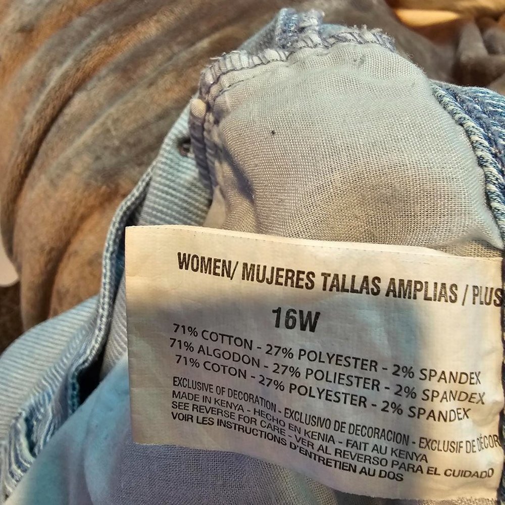 Striped Capri Jeans - Picture 4 of 6